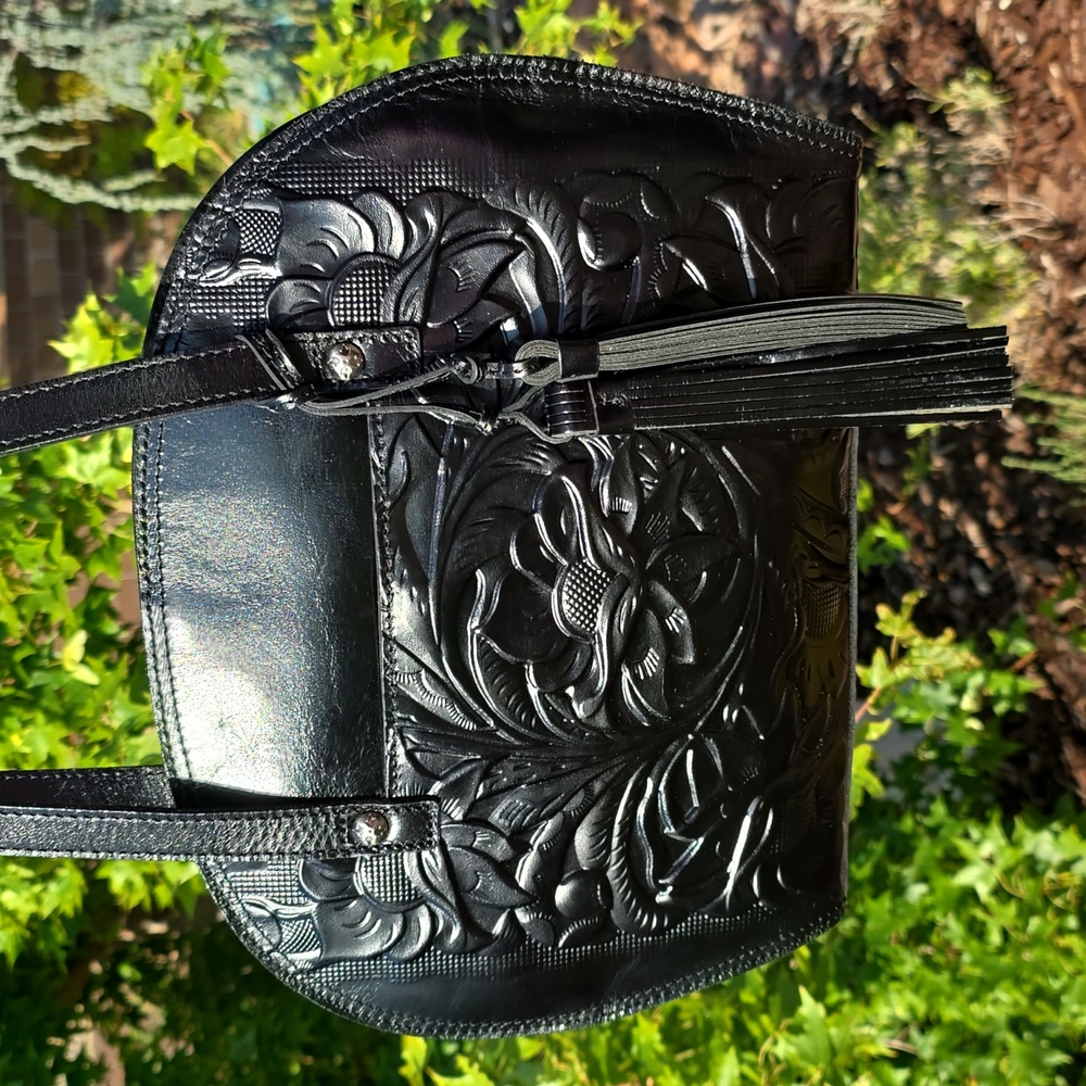 PATRICIA NASH MASSIMA black leather purse